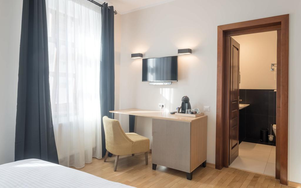 Antler Boutique 3*